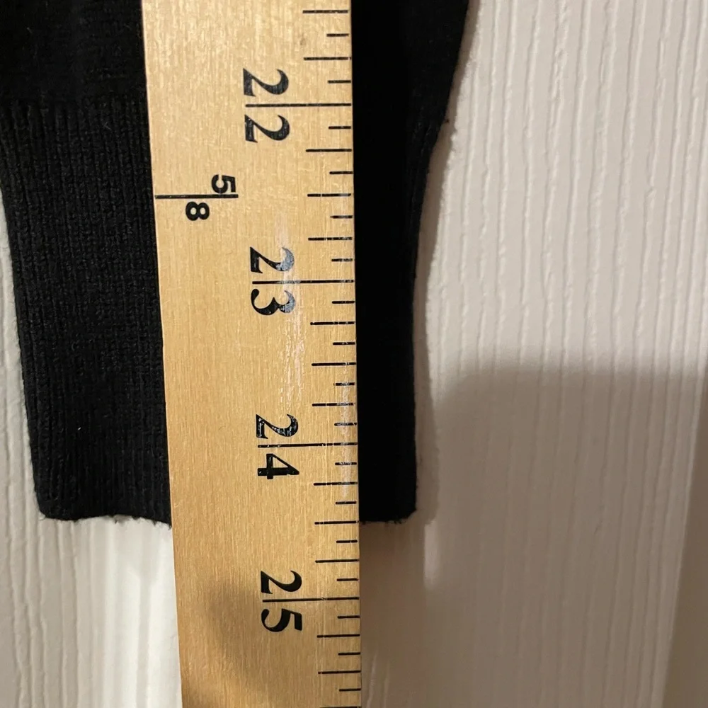 H&M Basic Crew Neck Cardigan Sweater Knit Long Sleeve Classic Black